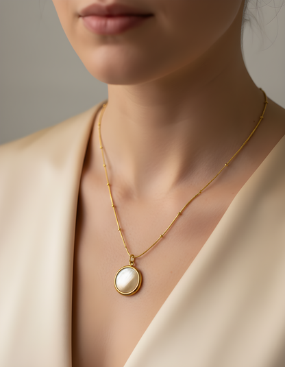 Sedefli Oval Model Kolye